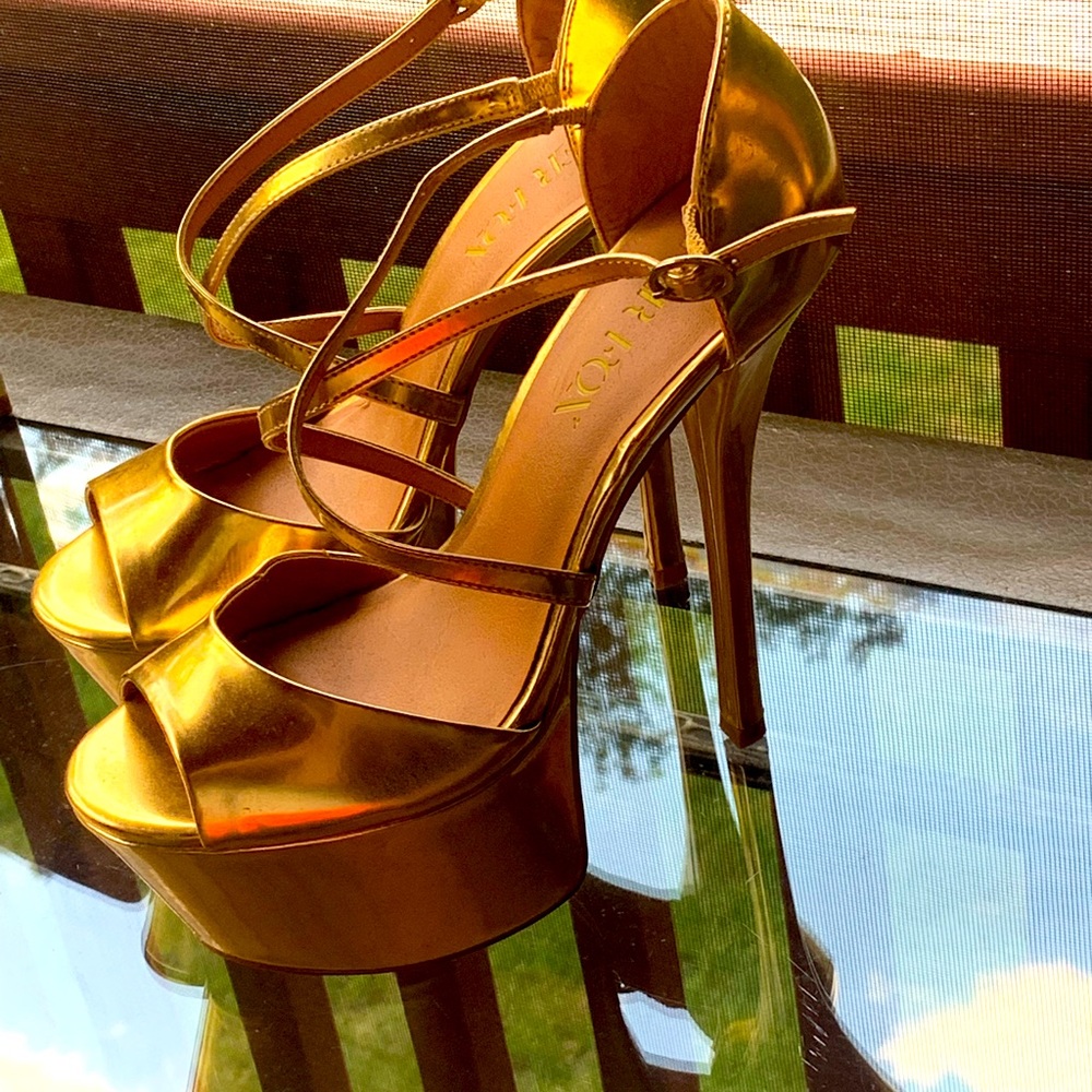 Gold metallic platform heels
